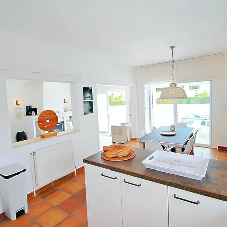 Adora - Modern With Large Private Pool In Villa Moraira